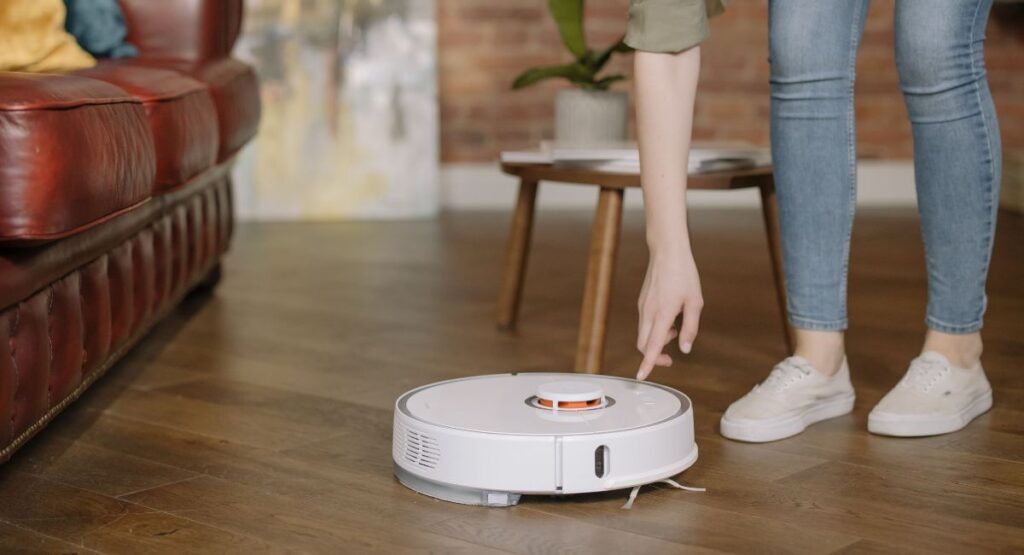 vacuum-cleaner-robot