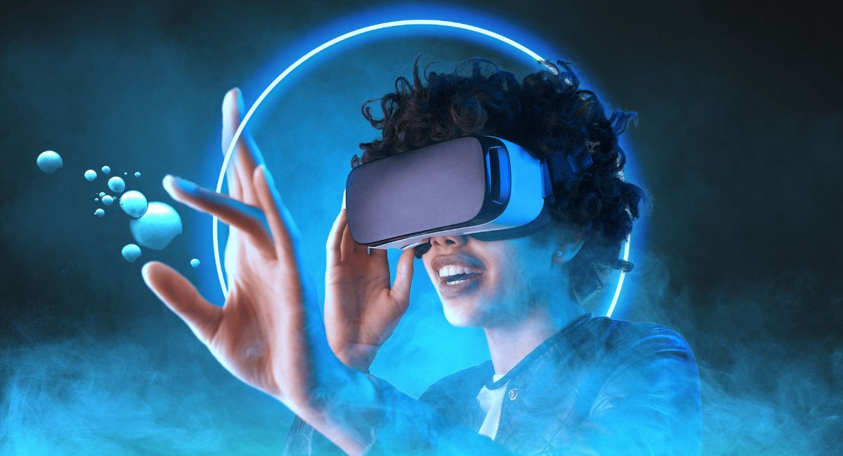 What is Augmented Reality? How Augmented Reality Integrates Online Marketing?